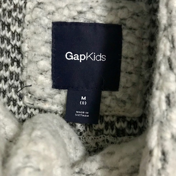 GAP Kids Grey Button Up Cozy Knitted Sweater Cape Poncho w/ Pockets Size Medium - Picture 4 of 5